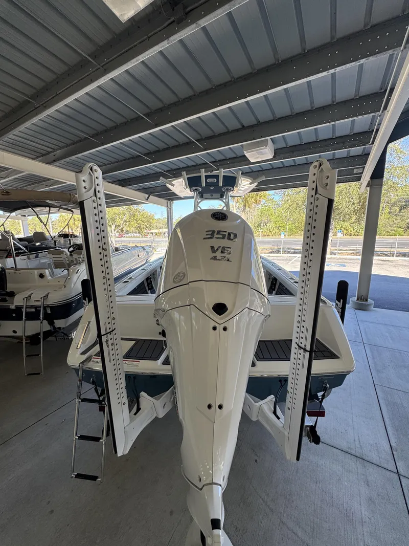 Slide: The Image of Sea Pro Bay 250 2025 - 4