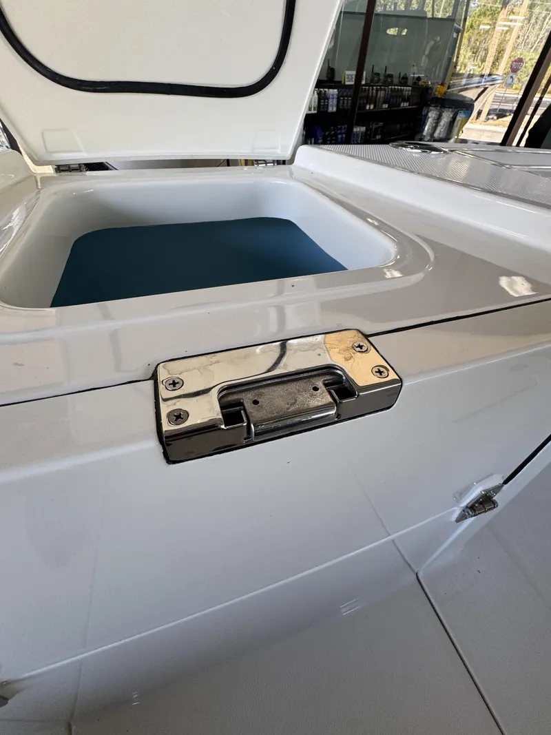 Slide: The Image of Sea Pro Bay 250 2025 - 45