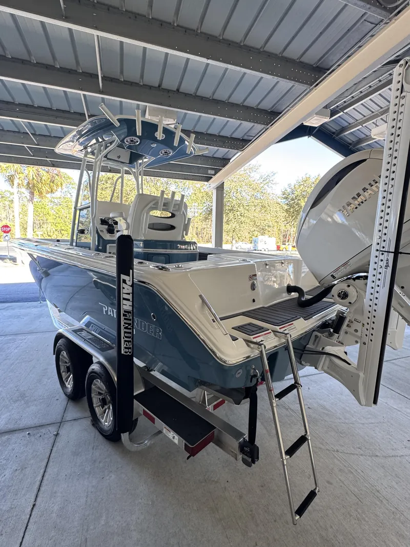 Slide: The Image of Sea Pro Bay 250 2025 - 5