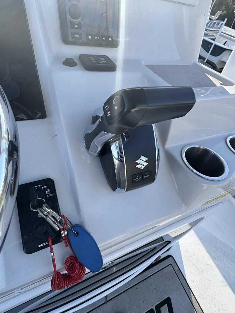 Slide: The Image of Control console of Sea Pro Bay 250 boat, year 2025. - 23