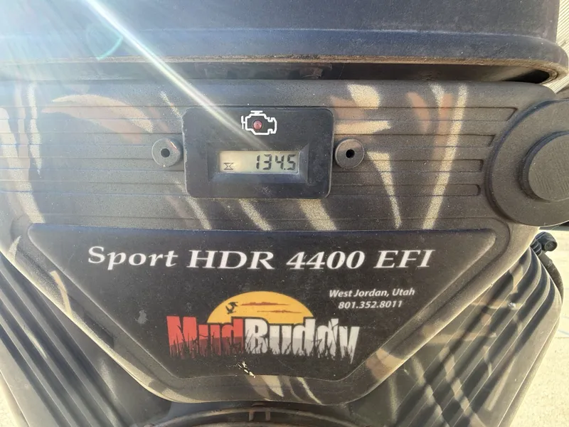 Slide: The Image of MudBuddy Sport HDR 4400 EFI engine with 134.5 hours. - 5