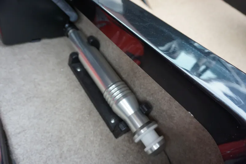 Slide: The Image of MasterCraft XT25 2019 - 7