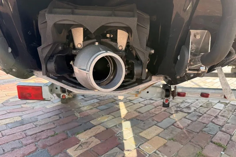 Slide: The Image of 2019 Yamaha WaveRunner VX Deluxe jet propulsion system on a trailer. - 22