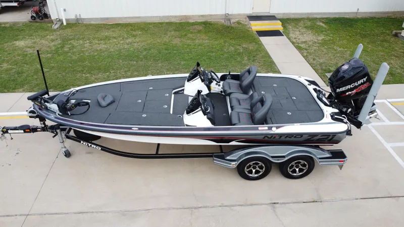 Slide: The Image of Nitro Z21 2016 - 12