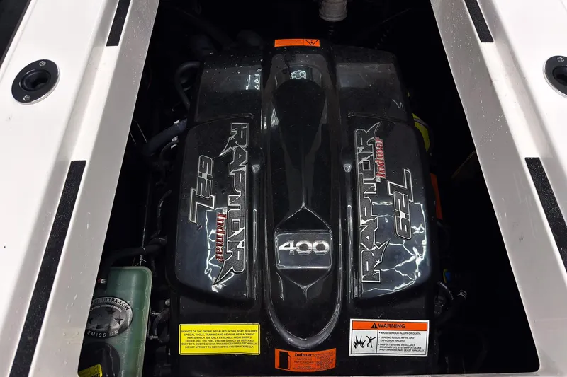 Slide: The Image of 2020 Moomba Kaiyen engine, Raptor 6.2L, 400 horsepower, detailed view. - 28