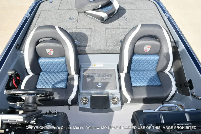 Slide: The Image of Interior of Triton 19 TRX PATRIOT boat, 2022 model. - 13