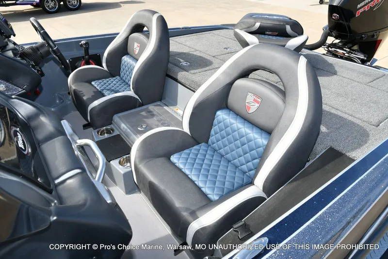Slide: The Image of Interior of Triton 19 TRX PATRIOT boat, 2022 model. - 15