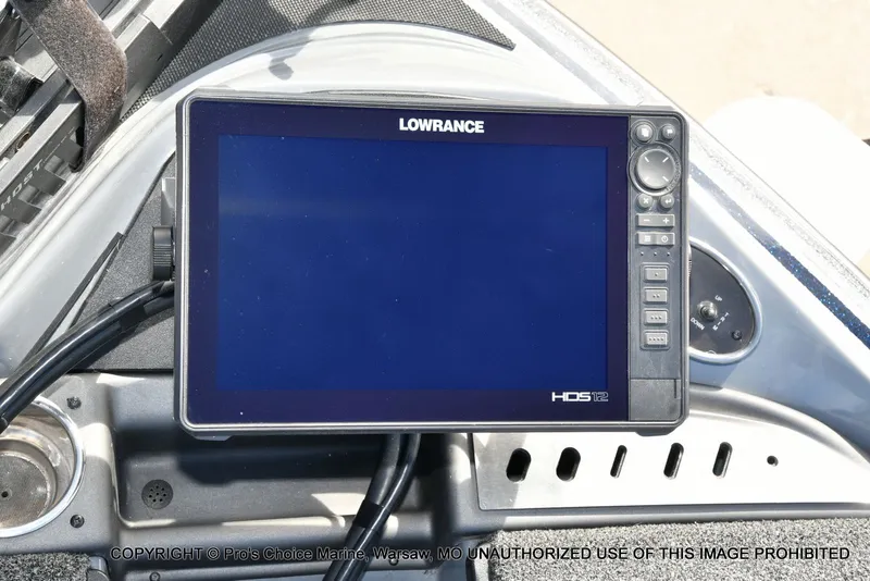 Slide: The Image of Lowrance HDS-12 screen on Triton 19 TRX PATRIOT boat. - 4