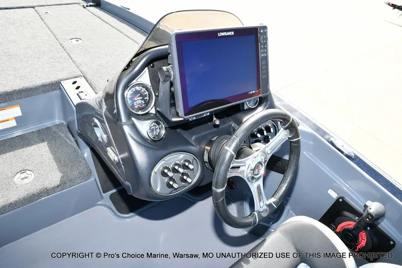 Slide: The Image of Dashboard of Triton 19 TRX PATRIOT boat, year 2022. - 46