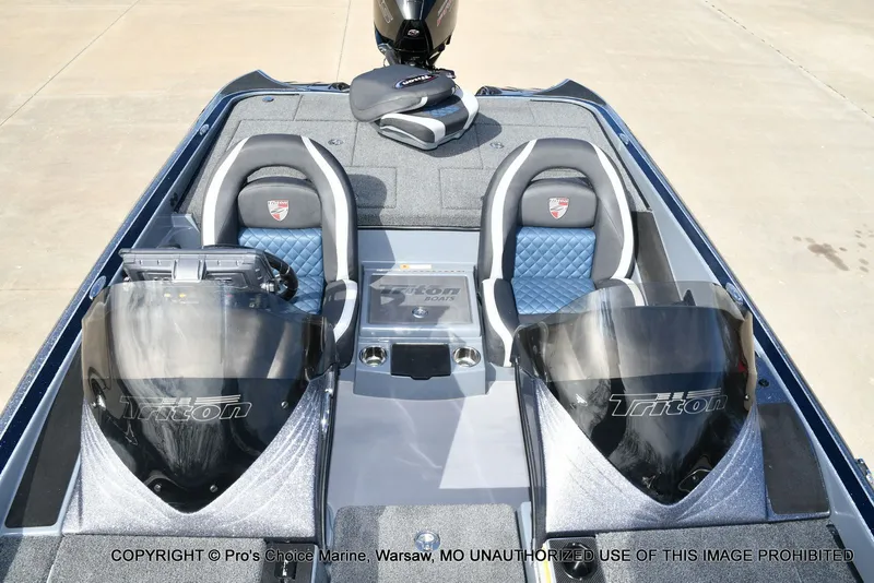 Slide: The Image of Triton 19 TRX PATRIOT w/225HP PRO-XS 2022 - 54