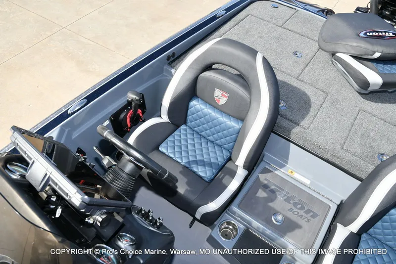 Slide: The Image of Triton 19 TRX PATRIOT w/225HP PRO-XS 2022 - 55