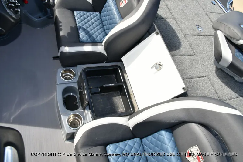 Slide: The Image of Triton 19 TRX PATRIOT w/225HP PRO-XS 2022 - 57