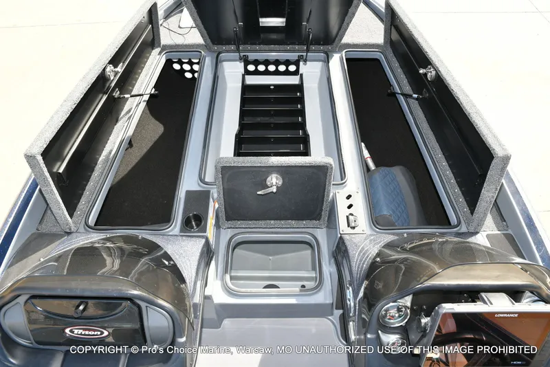 Slide: The Image of Triton 19 TRX PATRIOT w/225HP PRO-XS 2022 - 58