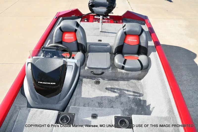 Slide: The Image of 2025 Tracker PRO TEAM 175 boat interior with seating. - 45