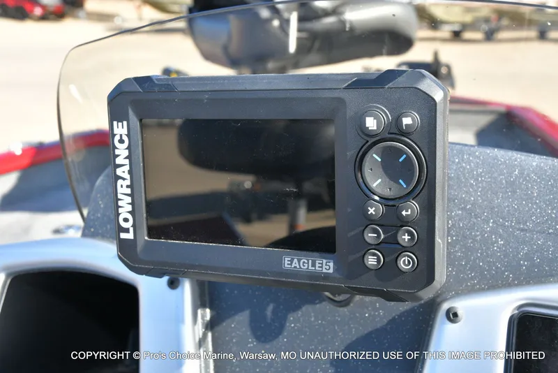 Slide: The Image of Lowrance Eagle 5 fishfinder on Tracker PRO TEAM 175 boat. - 5