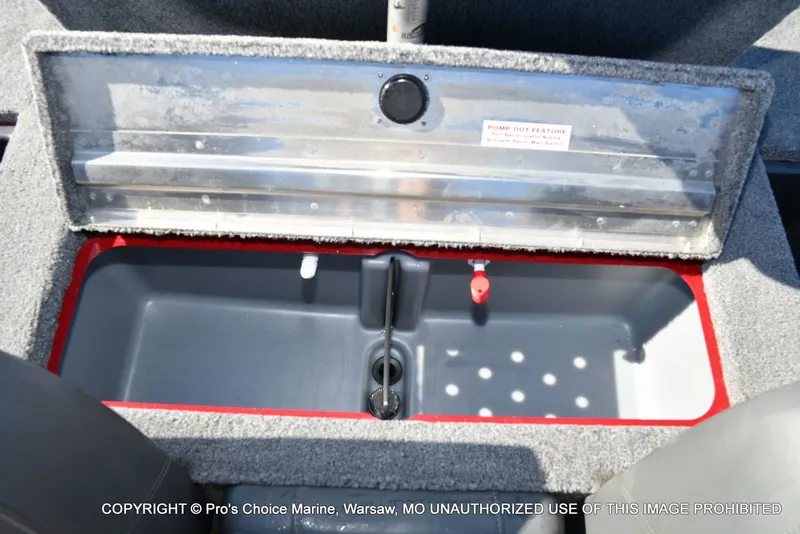 Slide: The Image of Tracker PRO TEAM 175 W/75HP 2025 - 57