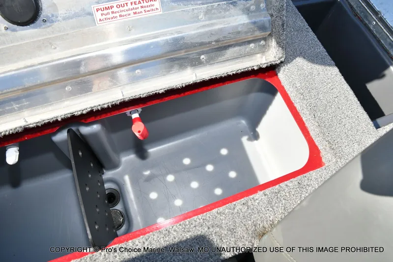 Slide: The Image of Tracker PRO TEAM 175 W/75HP 2025 - 59