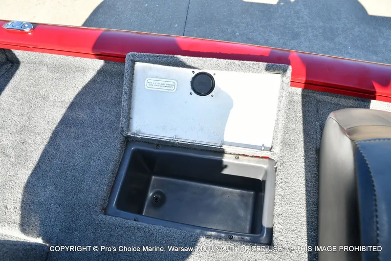 Slide: The Image of Tracker PRO TEAM 175 W/75HP 2025 - 61