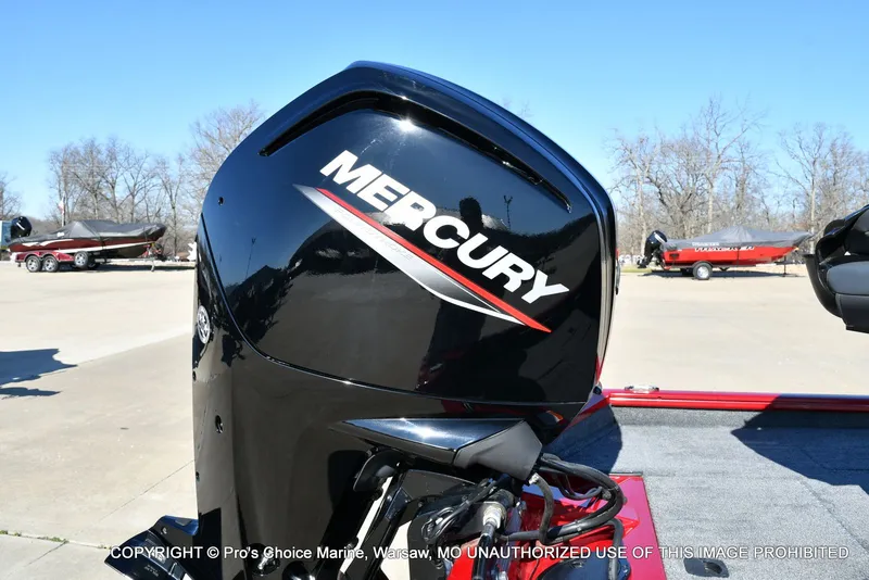 Slide: The Image of Tracker PRO TEAM 175 W/75HP 2025 - 66