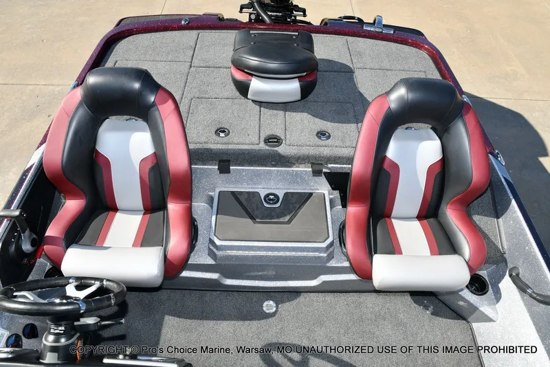 Slide: The Image of Interior of 2025 Nitro Z20 XL Pro with two seats. - 11