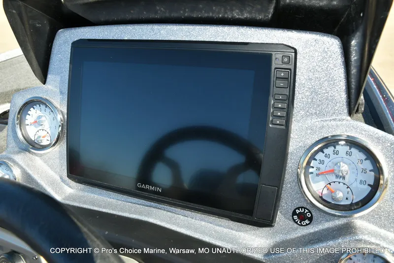 Slide: The Image of Dashboard of Nitro Z20 XL Pro 2025 with Garmin display. - 6