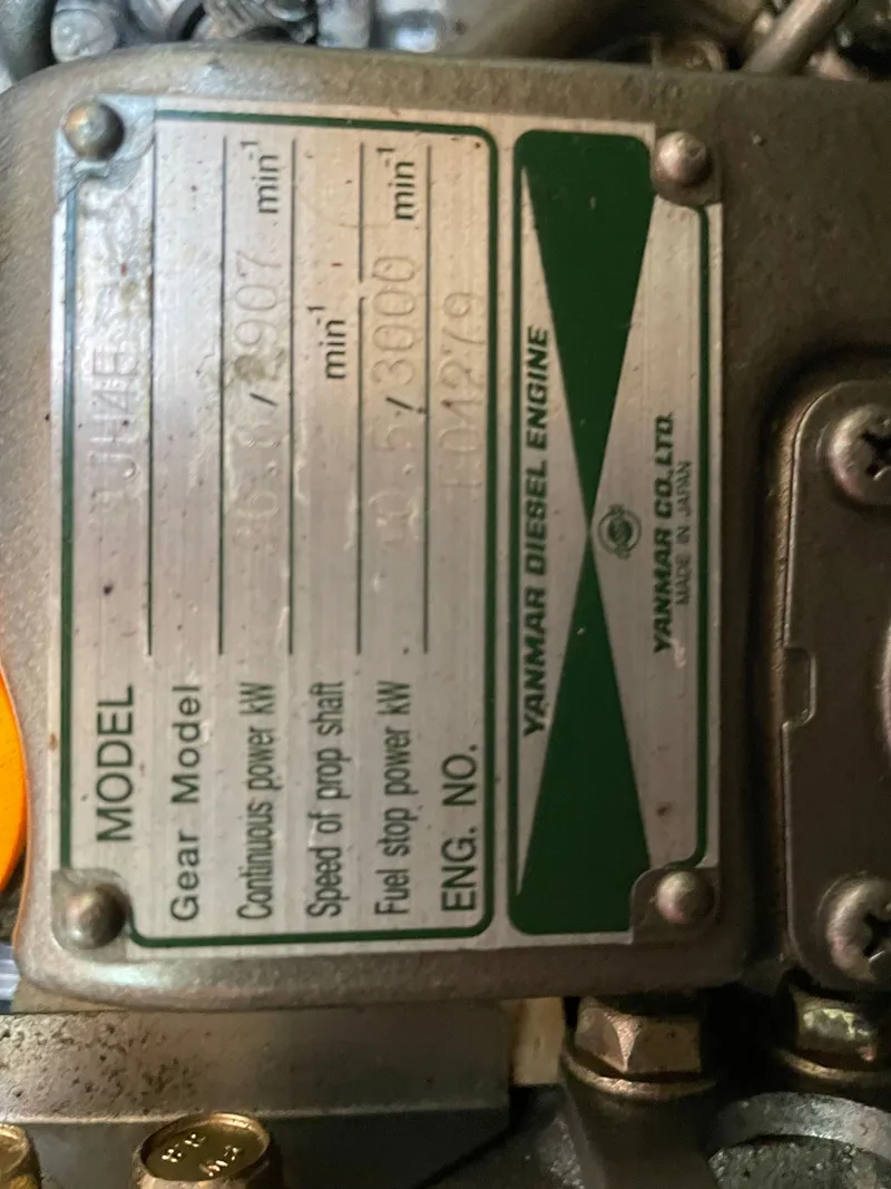 Slide: The Image of Yanmar diesel engine plate on a 2007 Hunter 41. - 46