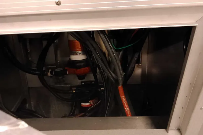 Slide: The Image of Engine compartment of 2026 Smoker Craft Phantom 20 X2 Offshore boat. - 32