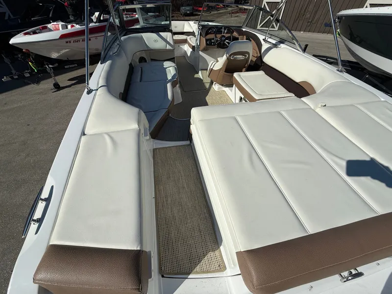 Slide: The Image of Cobalt 220S 2015 - 14