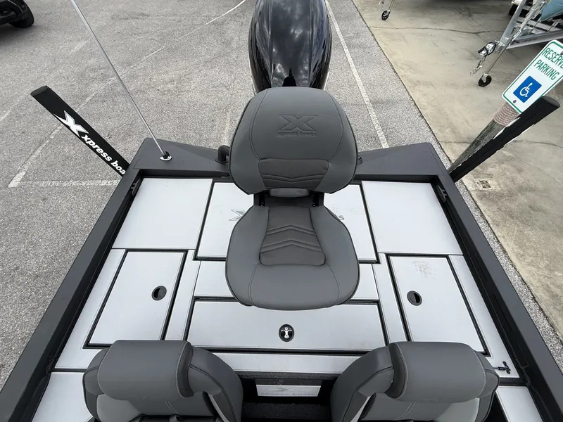 Slide: The Image of Xpress Hyper-Lift Bass Series H20 boat, 2026 model, seating area. - 10