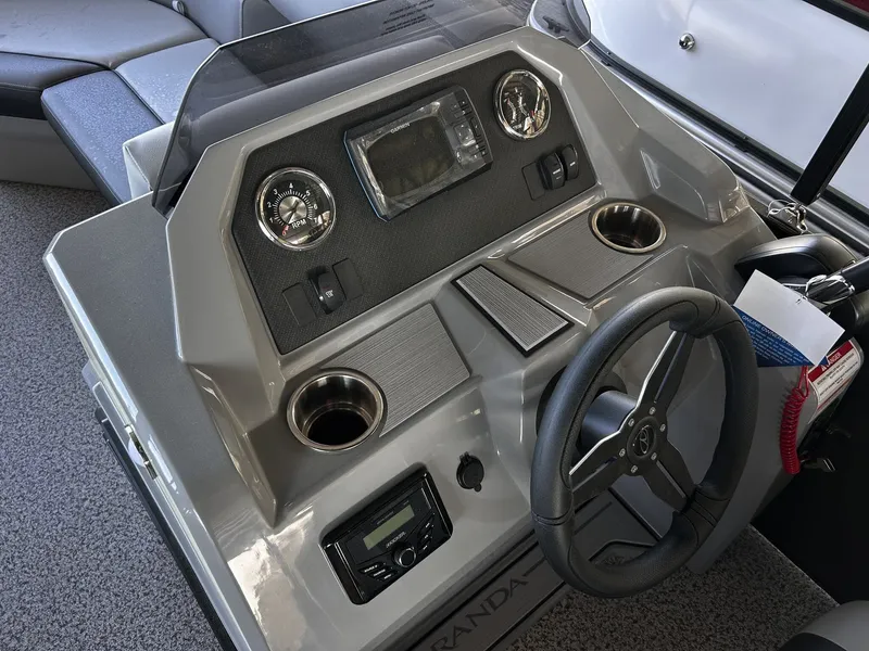 Slide: The Image of Veranda Vista View 22RC 2026 - 9