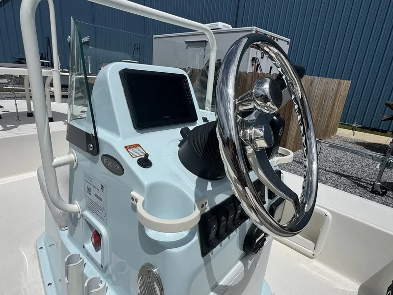 Slide: The Image of Spyder FX17 Flicker 2026 - 5