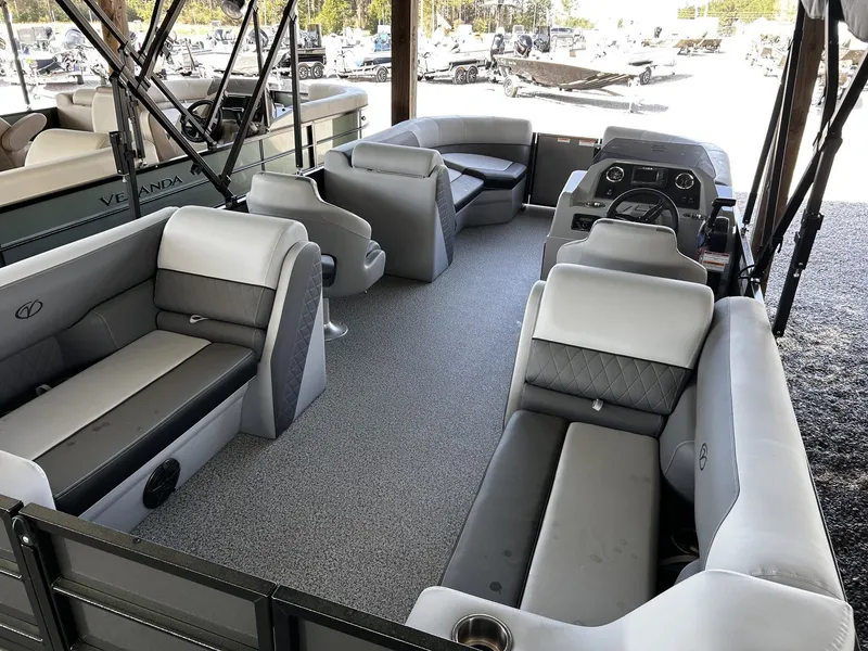 Slide: The Image of Veranda Vista View Series 22RC-BITOON-115HP 2026 - 4