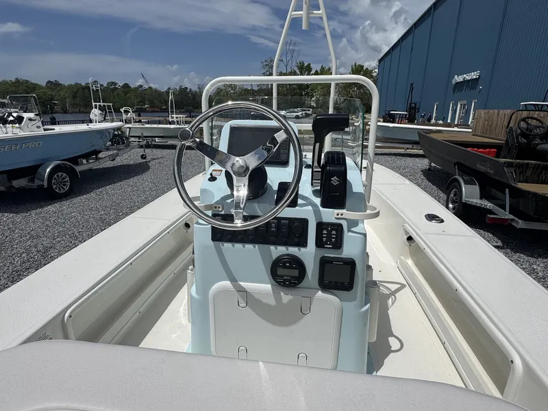 Slide: The Image of Spyder FX17 Flicker 2026 - 10