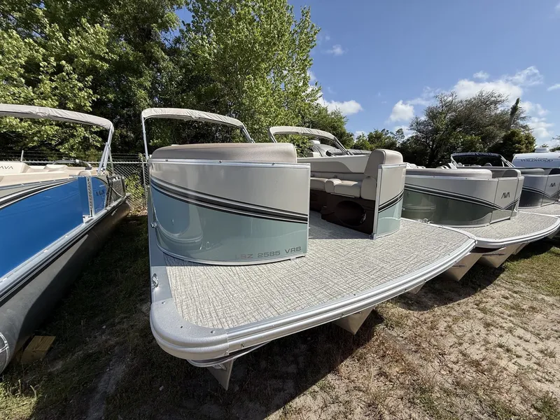 The Image of Avalon LSZ 25 VERSA REAR BENCH TRITOON 200HP 2026 - 1