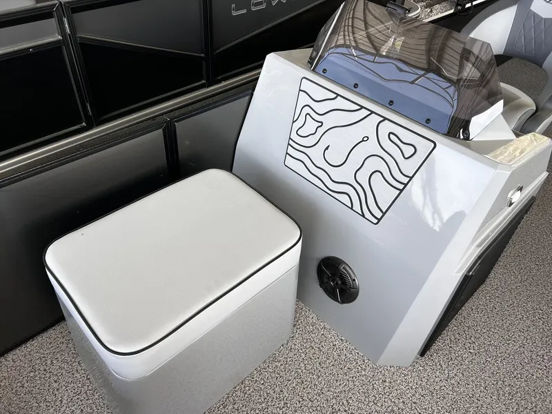 Slide: The Image of Veranda Vista Series FISH MODEL-90HP 2026 - 9