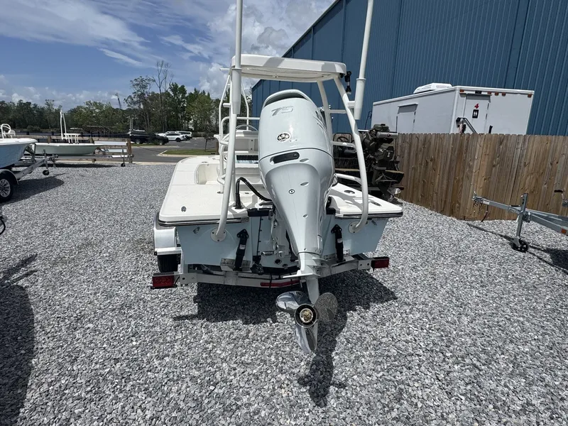 Slide: The Image of Spyder FX17 Flicker 2026 - 4