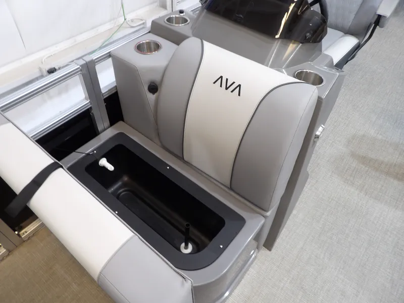 Slide: The Image of Avalon Venture 85 Quad Fish - 21' 2026 - 15