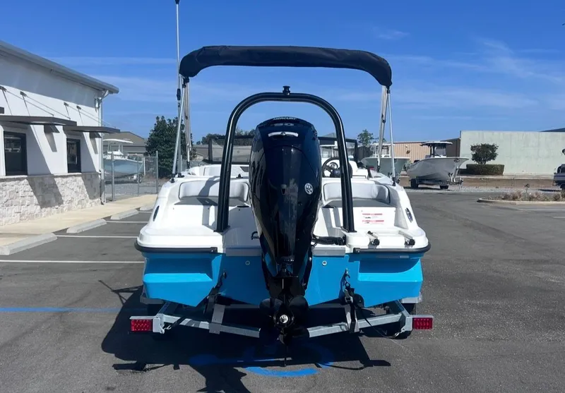 Slide: The Image of Bayliner 170EL 2026 - 5