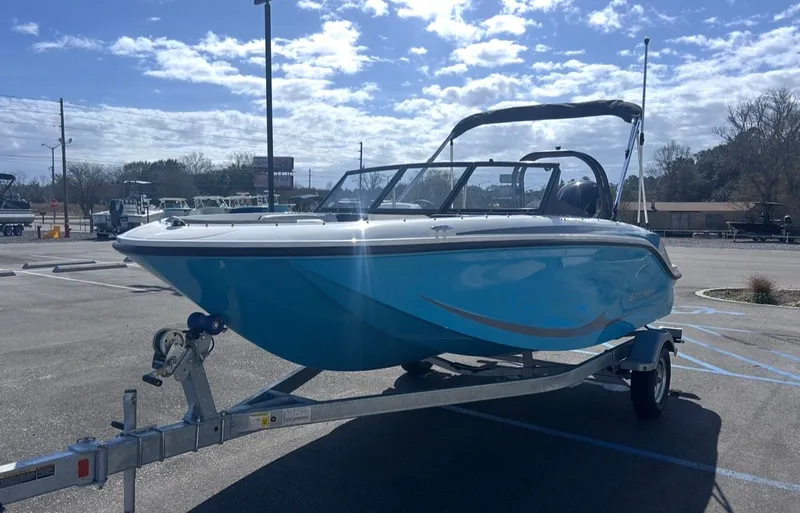 Slide: The Image of Bayliner 170EL 2026 - 7