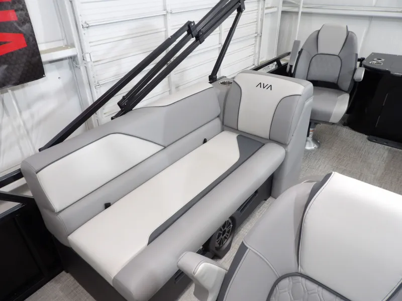 Slide: The Image of Avalon VNT85 CC 23T 2025 - 25