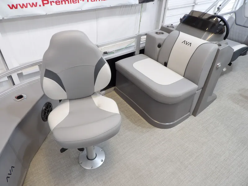 Slide: The Image of Avalon Venture 85 Quad Fish - 21' 2026 - 7