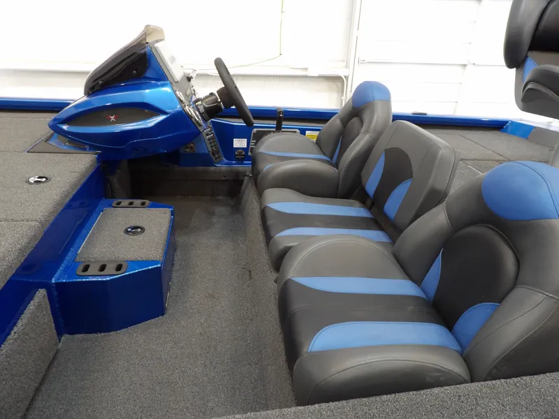 Slide: The Image of Vexus AVX1880 2025 - 12