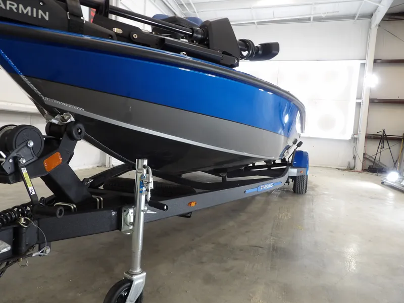 Slide: The Image of Vexus AVX1880 2025 - 6