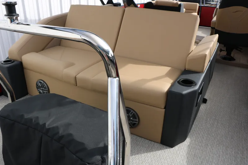 Slide: The Image of Evotti 521 CS Tri Toon 2026 - 34