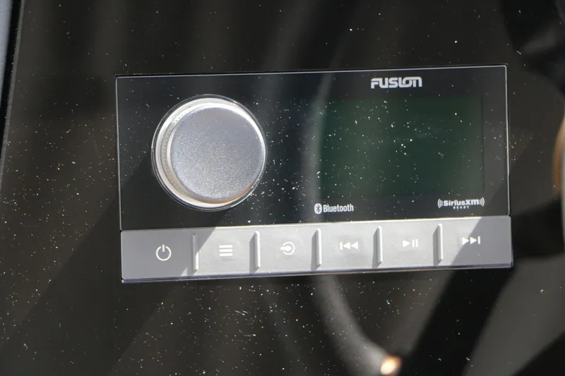 Slide: The Image of Evotti 723 CS Tri Toon 2026 - 49