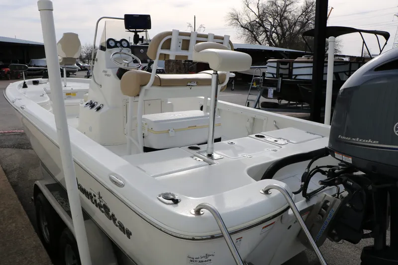 Slide: The Image of NauticStar 2200 Sport 2017 - 18