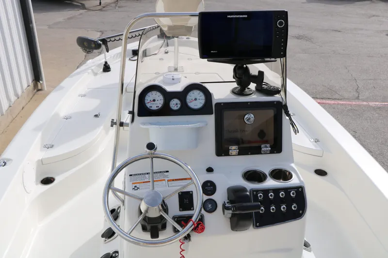 Slide: The Image of NauticStar 2200 Sport 2017 - 38