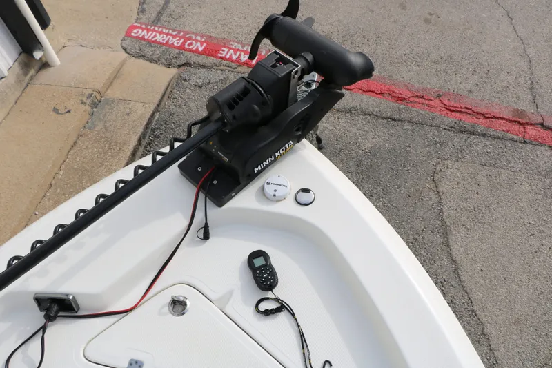 Slide: The Image of NauticStar 2200 Sport 2017 - 49