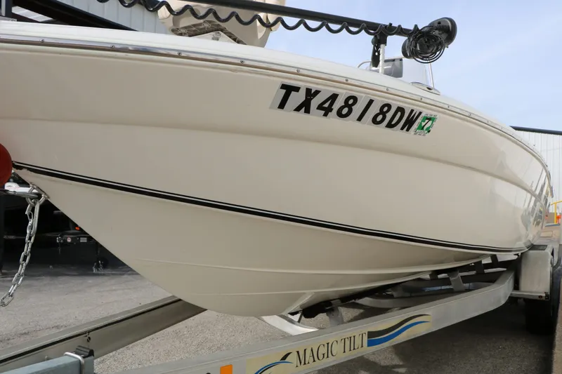 Slide: The Image of NauticStar 2200 Sport 2017 - 7