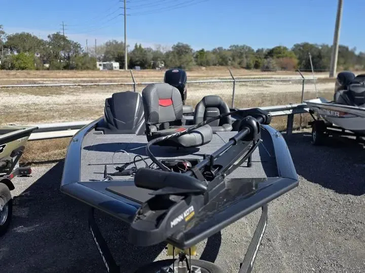 Slide: The Image of Tracker Pro Team 195 TXW Tournament Ed 2026 - 10